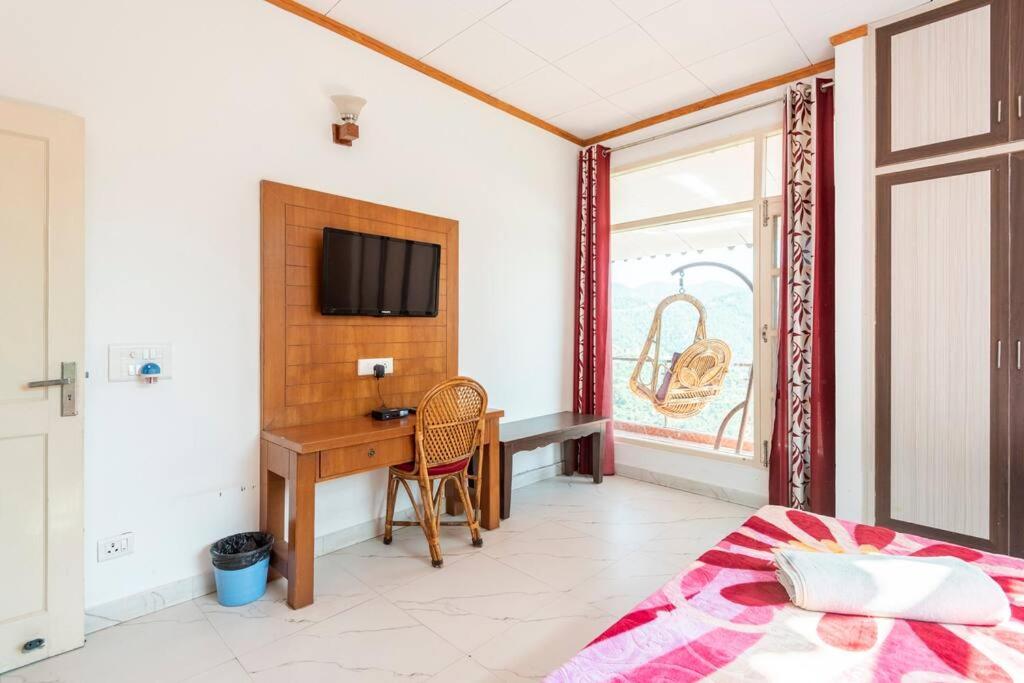 Kasauli Edge Apt With Balcony Экстерьер фото
