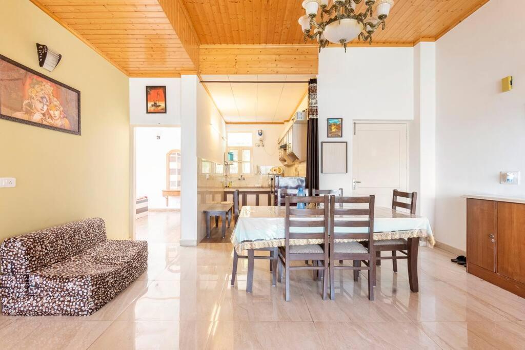 Kasauli Edge Apt With Balcony Экстерьер фото