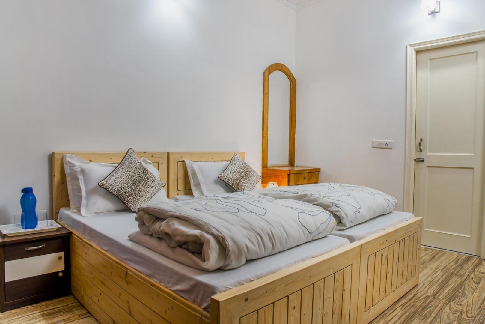 Kasauli Edge Apt With Balcony Экстерьер фото